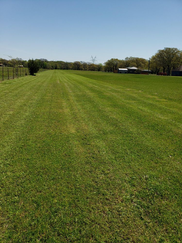 All Photos for Ornelas Lawn Service in Lone Oak, Texas