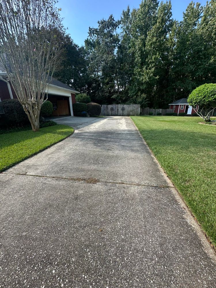 All Photos for All-Star Lawn Care & Soft Washing in Mobile, AL