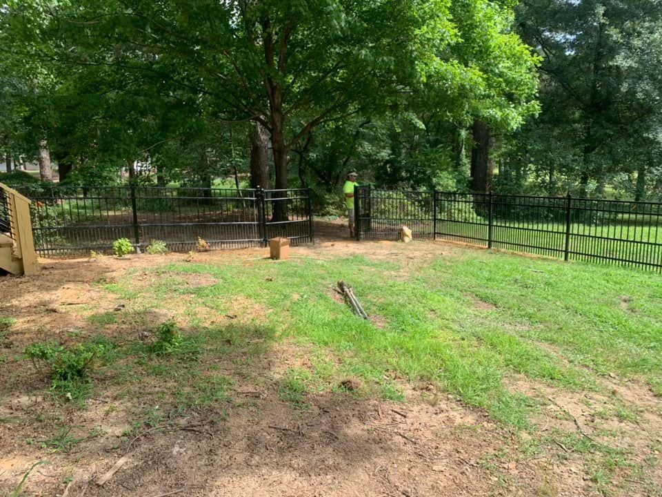 Custom Wooden Fences for Manning Fence, LLC in Hernando, MS