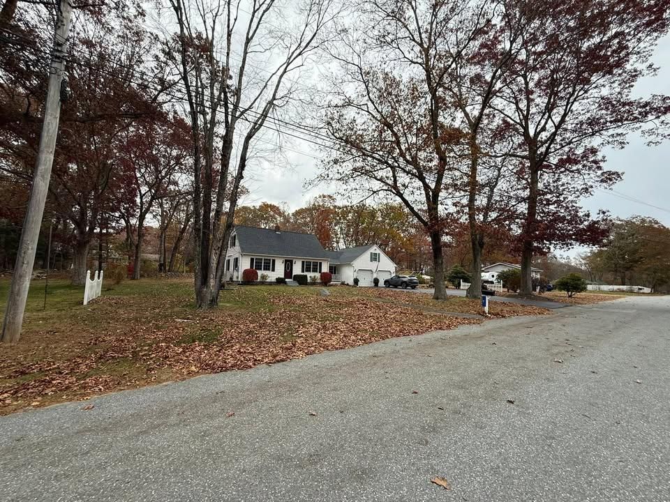 All Photos for Navedo’s Lawn Care LLC in Putnam, CT