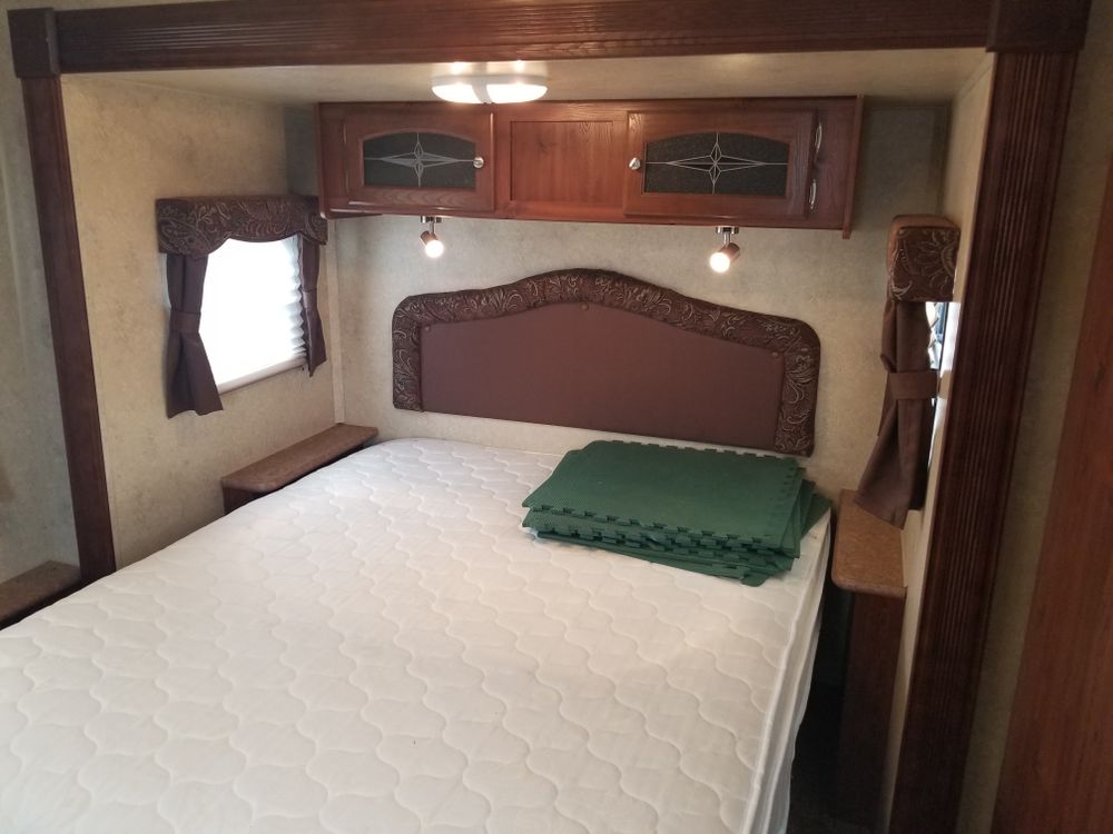 2012 VLite Flagstaff for Paradise RV Rentals in Perry, GA