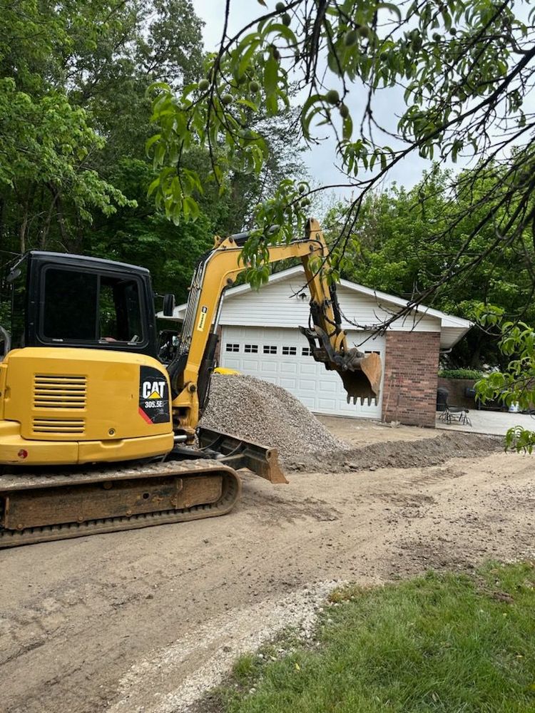 Our professional excavating contractor offers precise and efficient excavation services, ensuring your property's foundation is prepared with care and expertise for any construction or landscaping project you have in mind. for Quality Excavating in Seymour, TN
