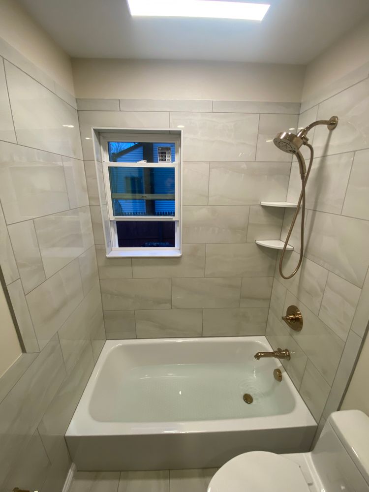 Bathroom Renovations for Golden Hammer LLC in Patchogue, NY