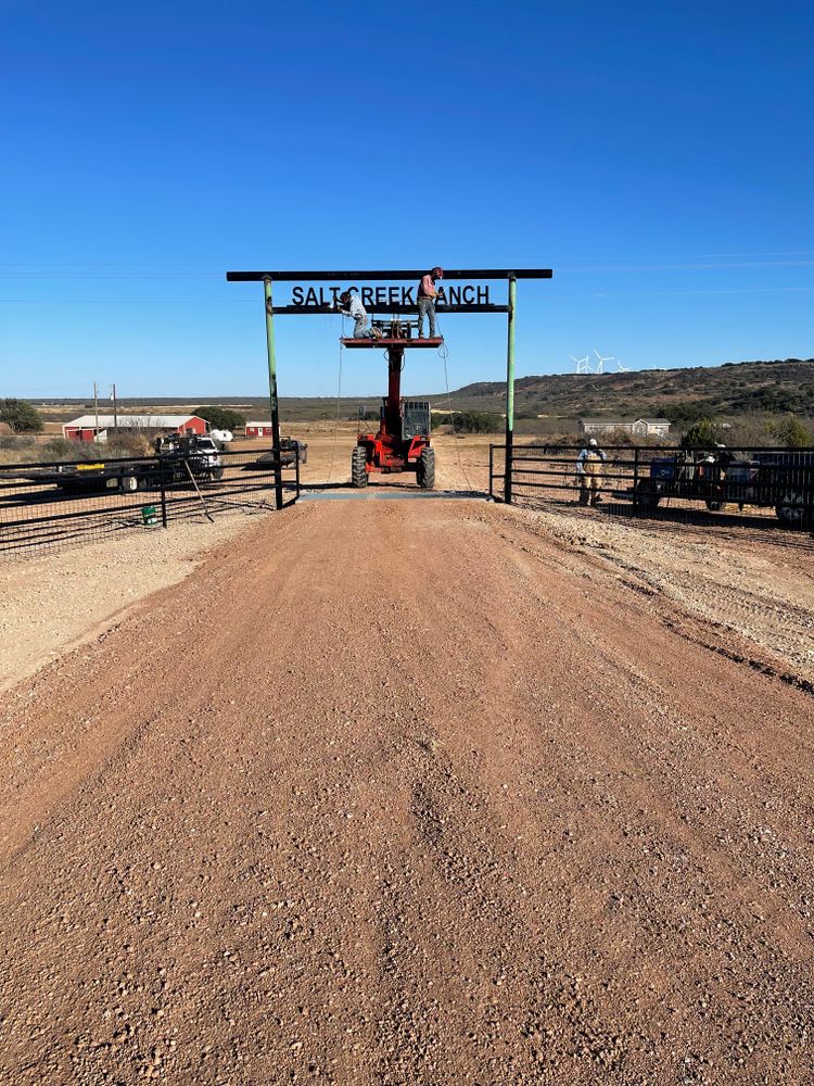 Gate Entrance for 5-7 Fencing & Construction in Madisonville, TX