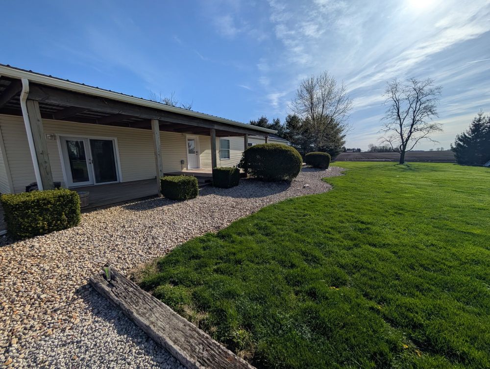 Landscaping for Knapps Landscaping and Lawn Care in Marion, OH