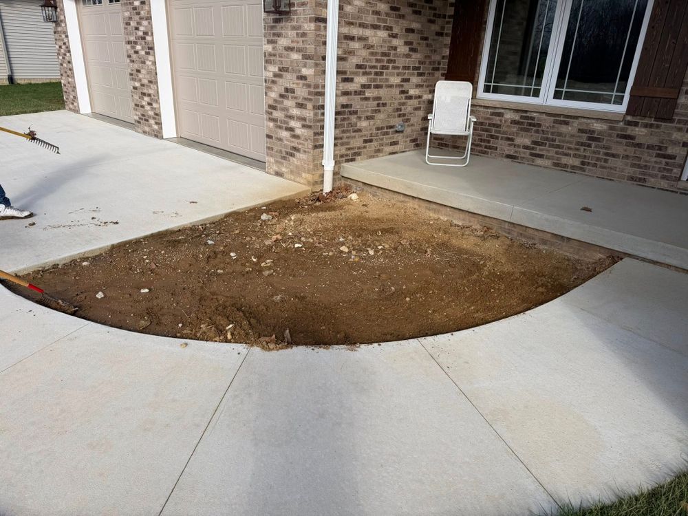 Tree Removal for Greenlee & Family Landscaping Services in Peoria, IL