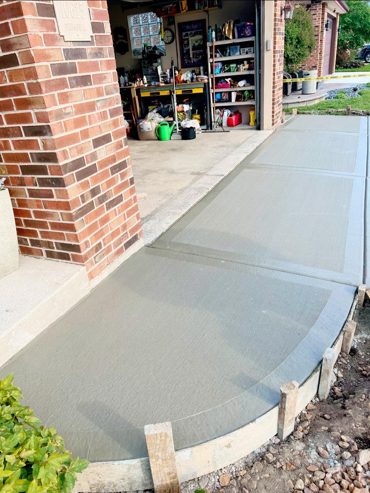   Concrete for Luna Dynasty Concrete in Chicago, IL