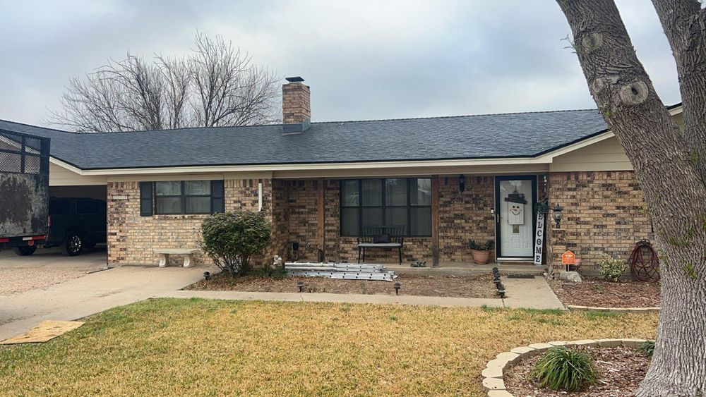 Roofing for D L Construction  in Ballinger, TX