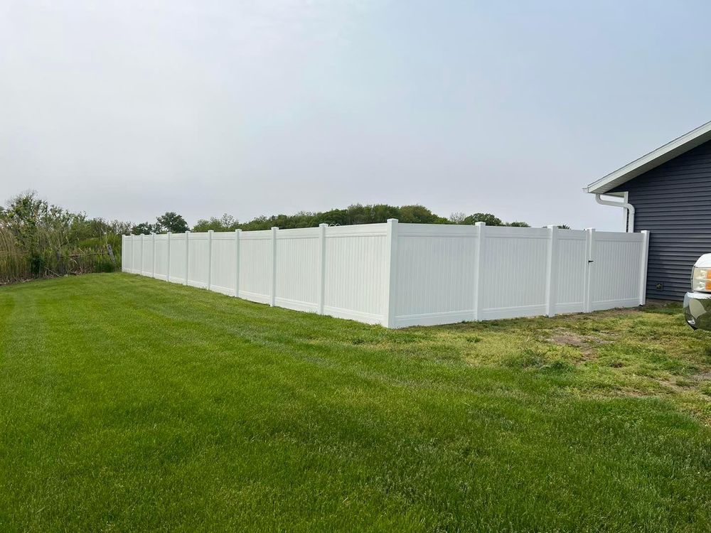 Fence Installation for Illinois Fence & outdoor co. in Kewanee, Illinois