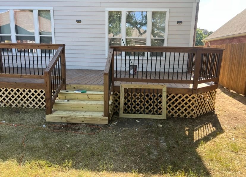 Decks for L.P. Contractors in San Antonio, Texas