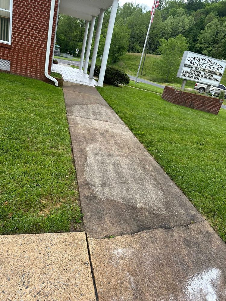 Pressure Washing for Pristine Pressure Washing LLC in Kingsport, TN