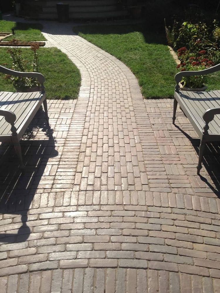 All Photos for Admiring Landscapes in Lancaster, OH