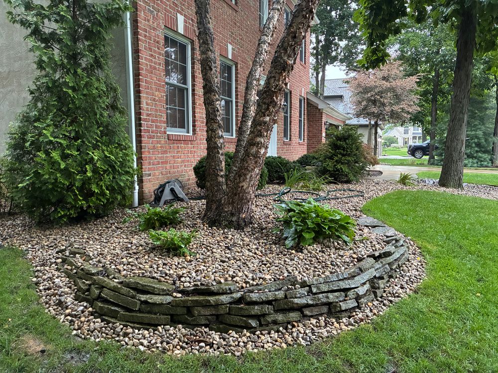Mulch Installation for Division80 Landscaping & Lawncare in Marysville, OH