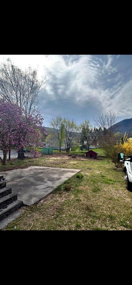 All Photos for NRV Tree Pro, LLC in Narrows, VA