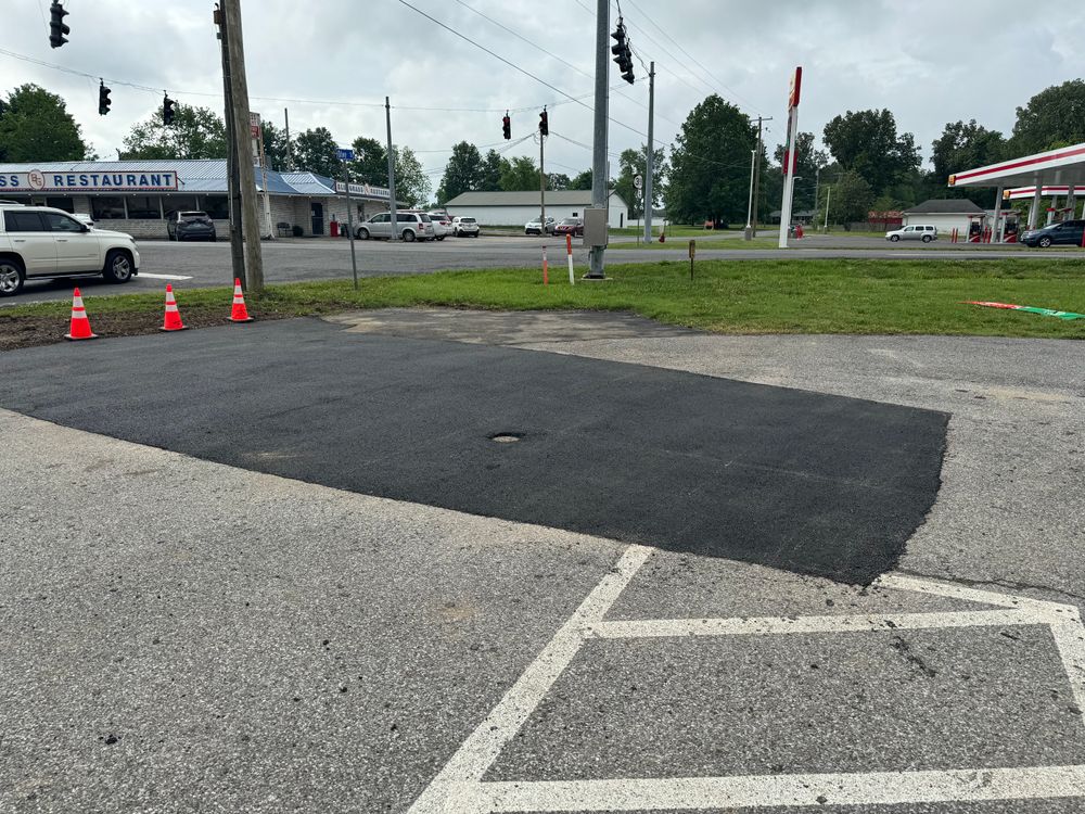 Asphalt Sealcoating for Clear Choice Asphalt Services  in Paducah, KY
