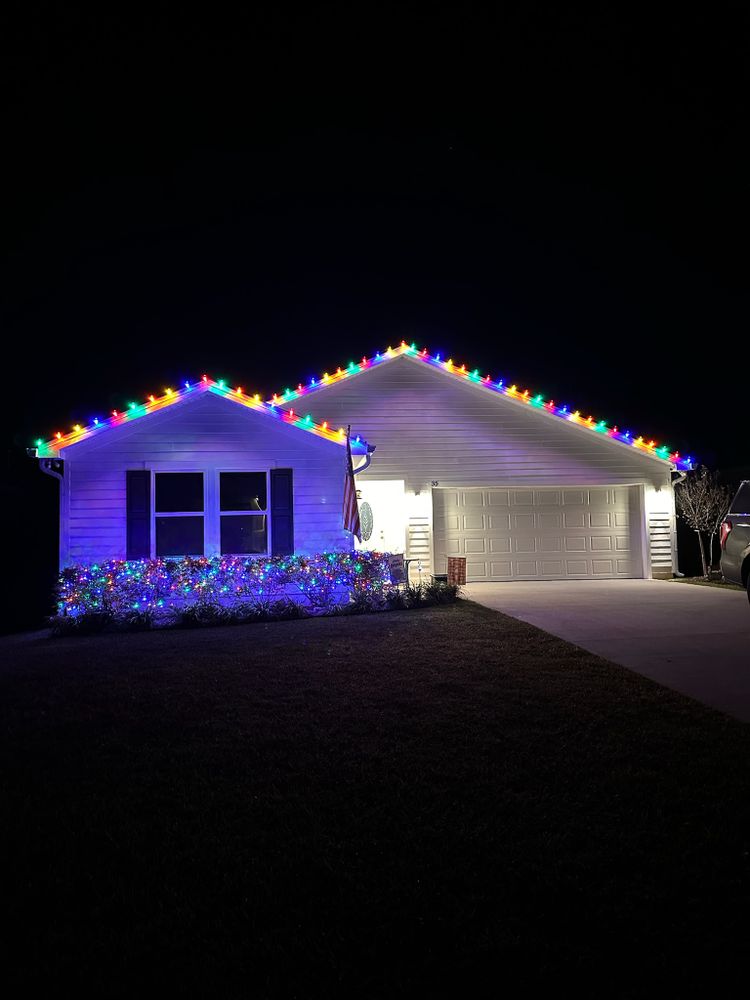 Holiday Lighting for ShipShape Exteriors in  Tallahassee,  FL