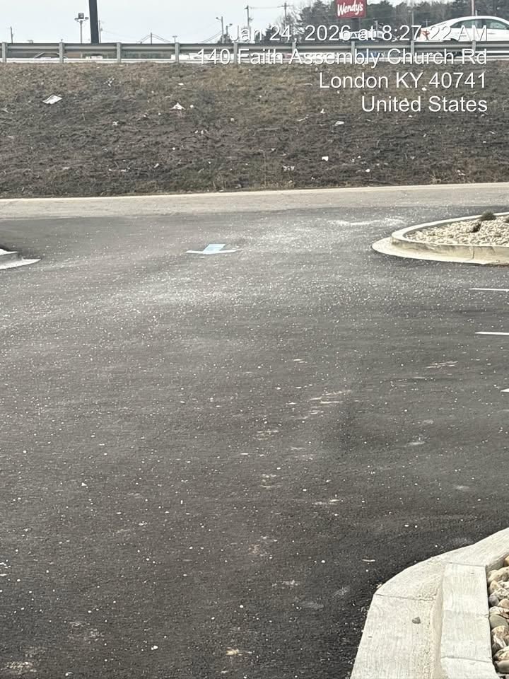 All Photos for Dust Till Dawn Lawn in London, Kentucky