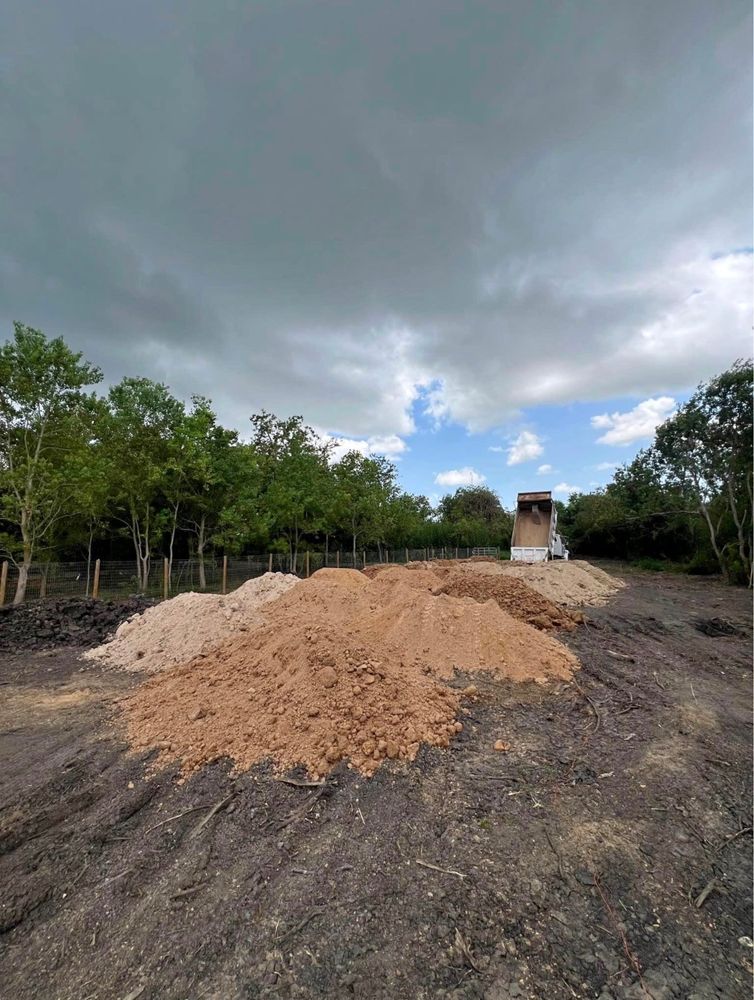 Enhance your garden's health with our reliable topsoil delivery service. We provide high-quality, nutrient-rich soil, ensuring your plants thrive while complementing our comprehensive concrete solutions for a beautiful outdoor space. for Torres Construction & Concrete Worx in Alvin, TX