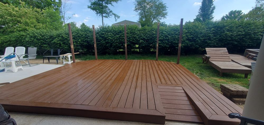 Queen's Deck for Dead Tree General Contracting in Carbondale, Illinois
