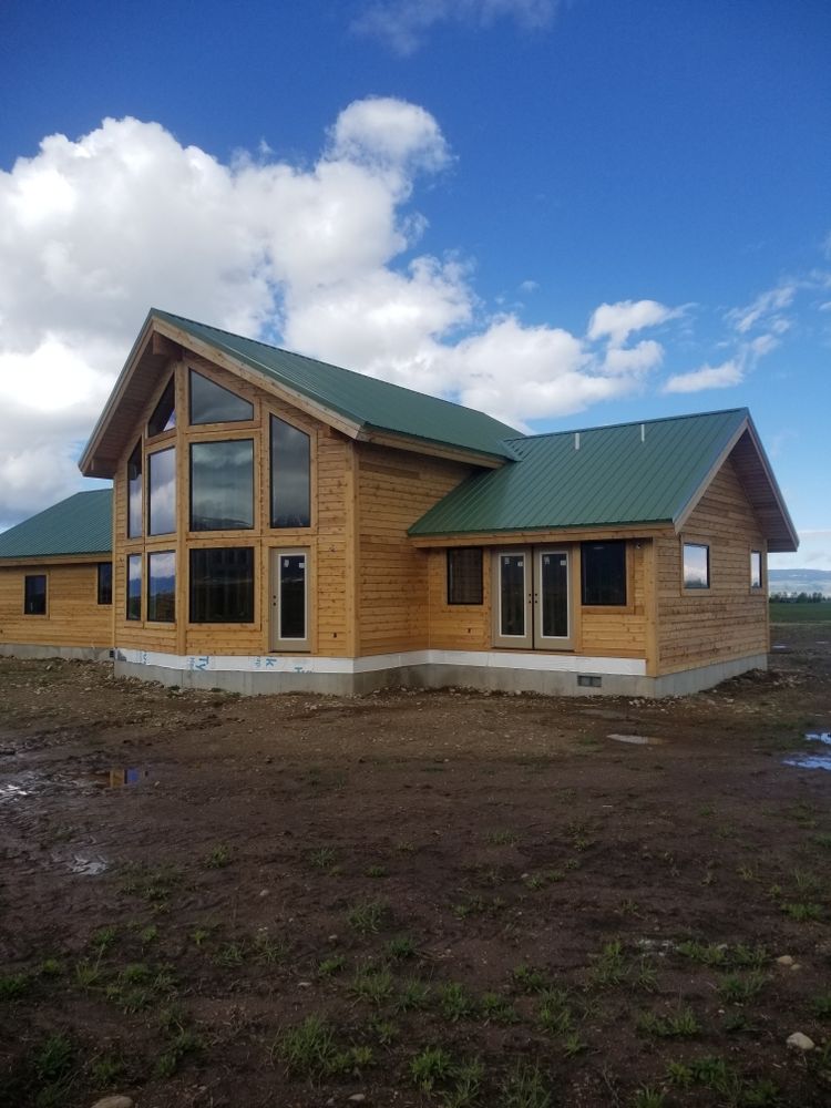 Custom Log Home Building for Hansen Construction & General Contractor in Teton Valley, ID