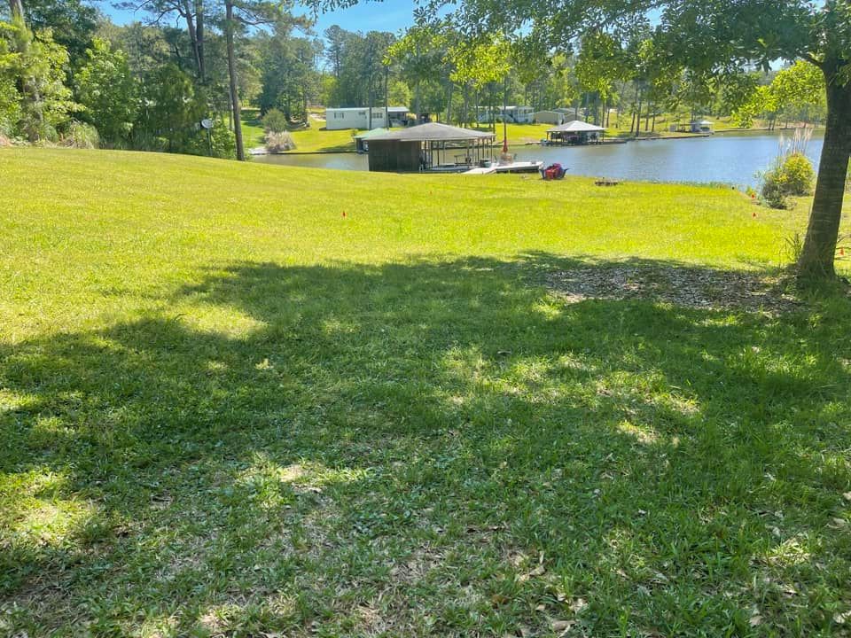 Landscaping for Top Notch Tractor Work LLC in Milledgeville, GA