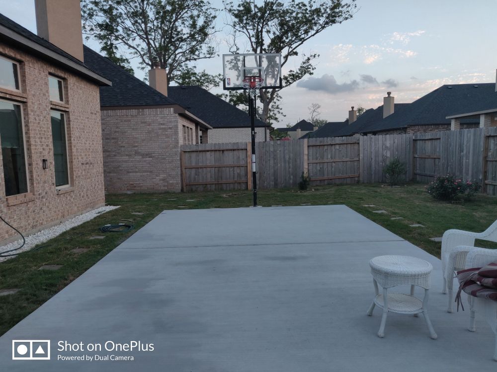 Pergolas, Decks, and Outdoor Kitchens for Elevated Building Contractors  in Houston, TX