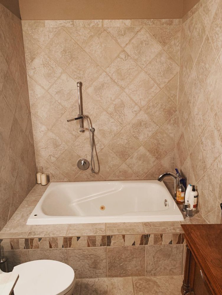 Our Bathroom Renovation service offers homeowners the opportunity to transform their outdated or inefficient bathrooms into a modern and functional space, tailored to their unique tastes and needs. for Reiboldt-Mallonee Construction  in Tri-Cities, WA