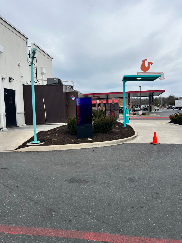 All Photos for Valencia’s Lawncare in Charlottesville, VA