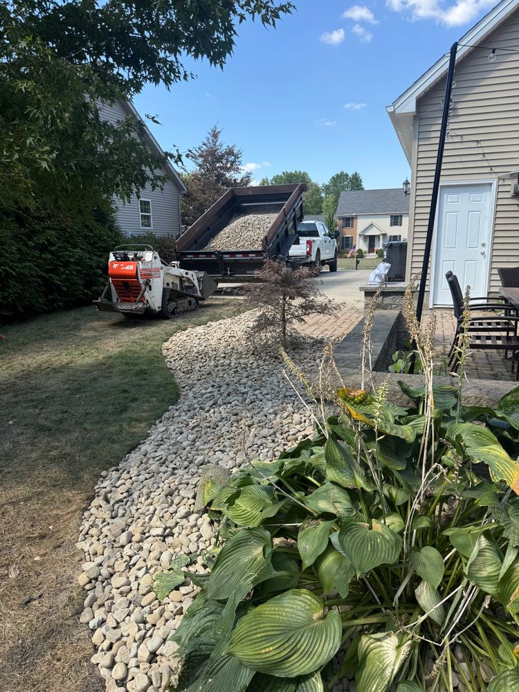 Natural Stone Hardscape for Youngstown Lawn & Patio Design in Canfield, OH