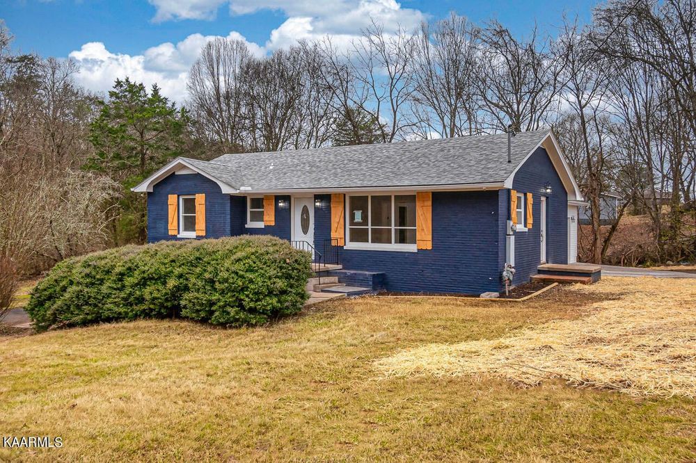 Transform your vision into reality with our Custom Home Design service, offering personalized blueprints tailored to your lifestyle, ensuring a seamless blend of functionality and aesthetics for your dream home. for Apex Construction in Knoxville, TN