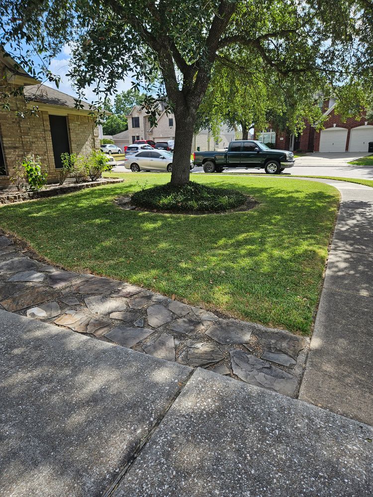 All Photos for Gulf-Tex Lawn Care in Baytown, TX