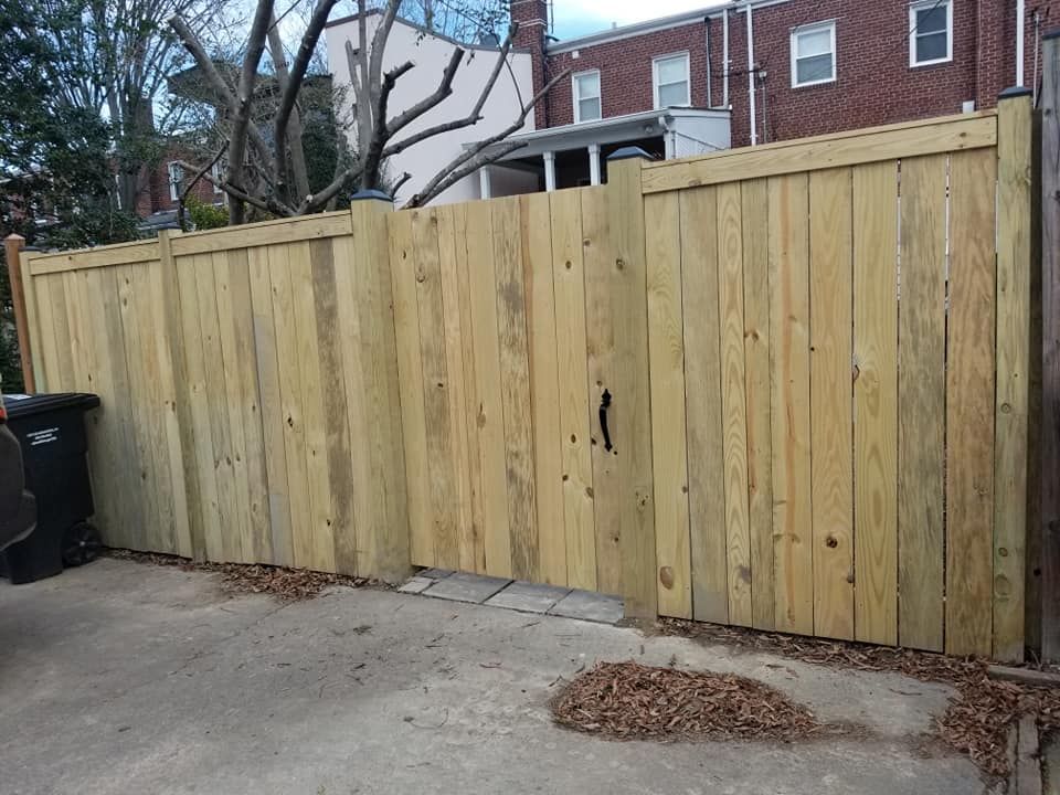 Fences for LALO FENCE in Chantilly, VA