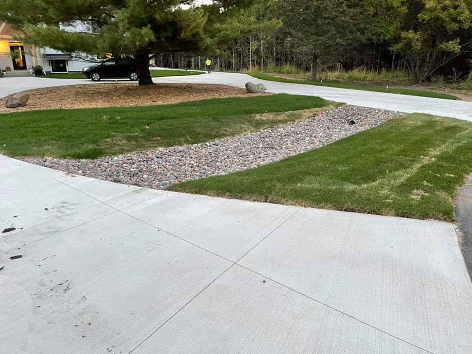 Landscaping for R&R Outdoor Services LLC  in Lino Lakes, MN