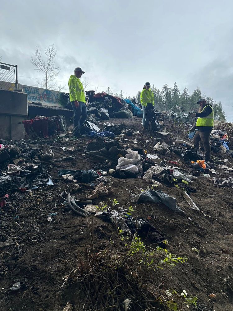 Our House Clean-Ups service clears debris, unwanted materials, and site mess quickly and safely, preparing your property for renovation, sale, or new construction with dependable land management expertise. for JW&SON in Springfield, OR