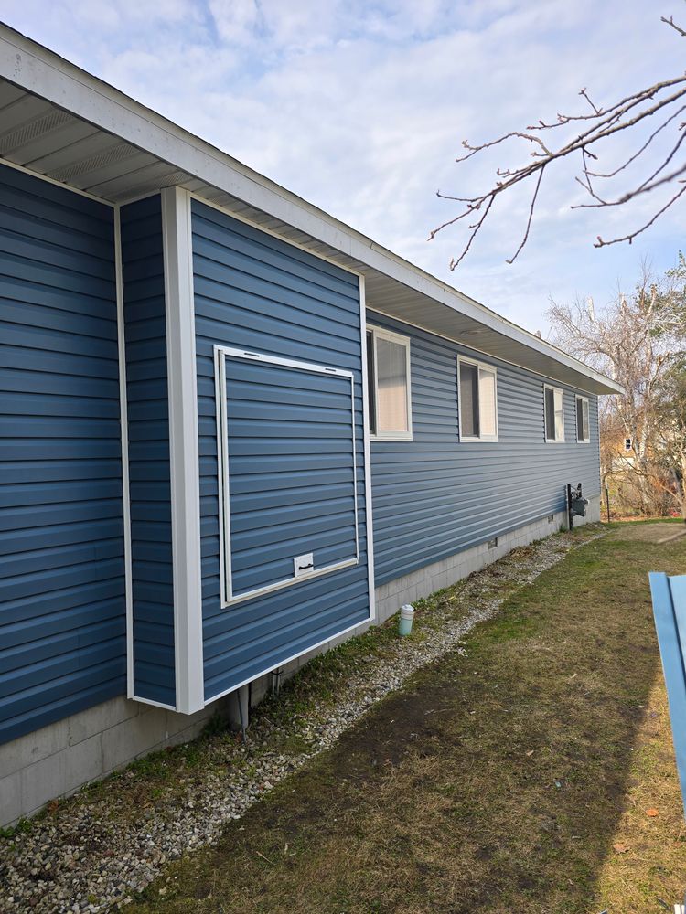Siding for JLB Painting And Handyman in Charlevoix, MI