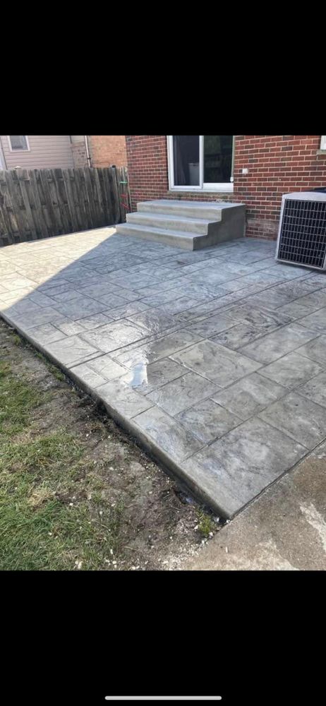 Our Stair Design & Installation service offers homeowners the opportunity to enhance their property with durable and stylish concrete stairs, expertly crafted to elevate aesthetic appeal and improve functionality in any space. for Luna Dynasty Concrete in Chicago, IL
