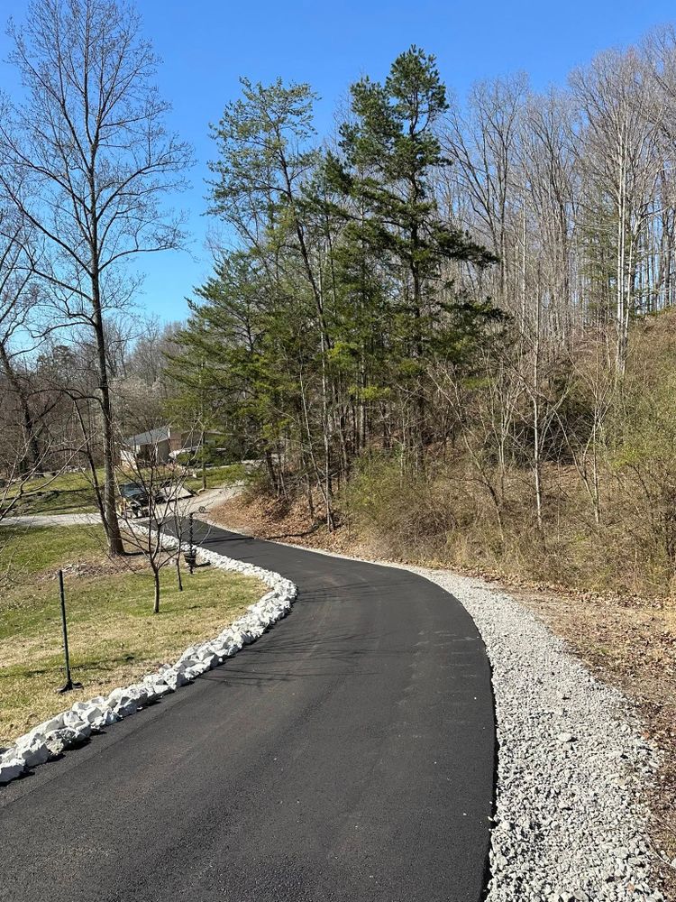Asphalt for Metzler Paving and Sealcoating in Jacksboro, TN
