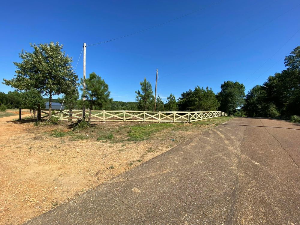 Custom Wooden Fences for Manning Fence, LLC in Hernando, MS