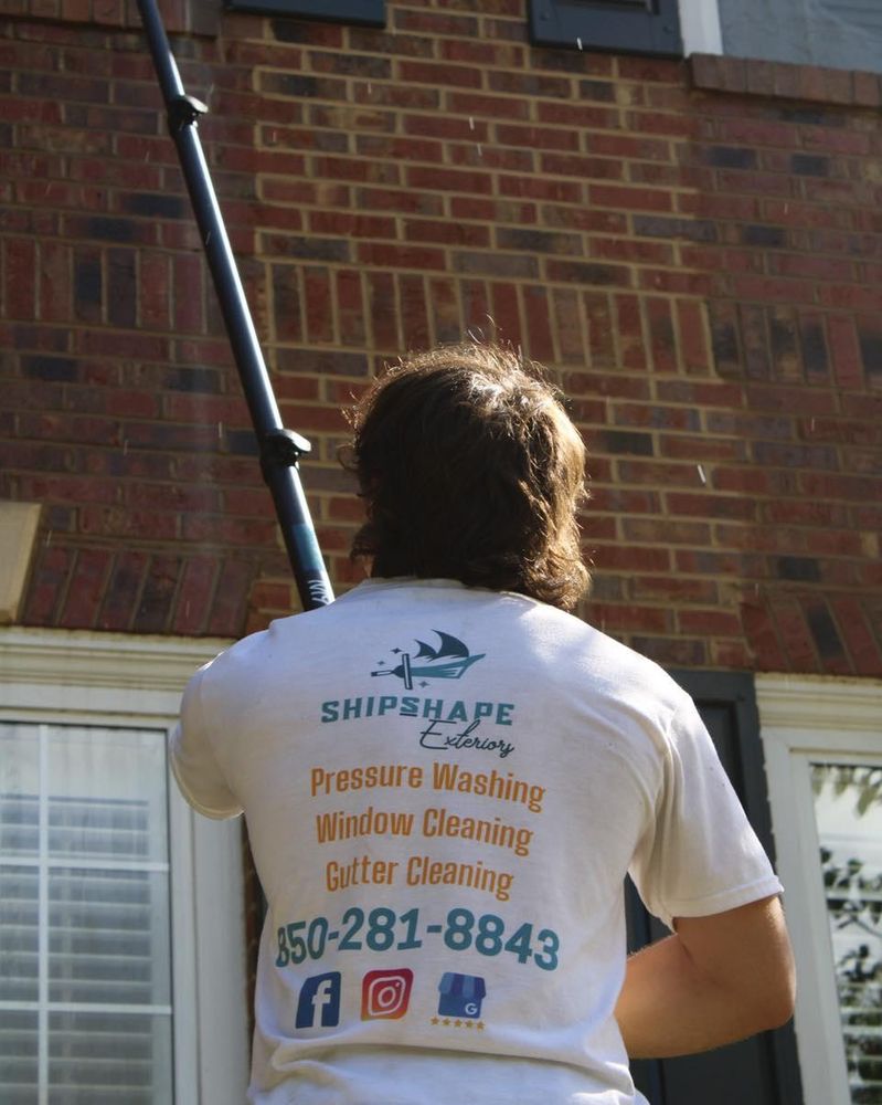 Window Cleaning for ShipShape Exteriors in  Tallahassee,  FL