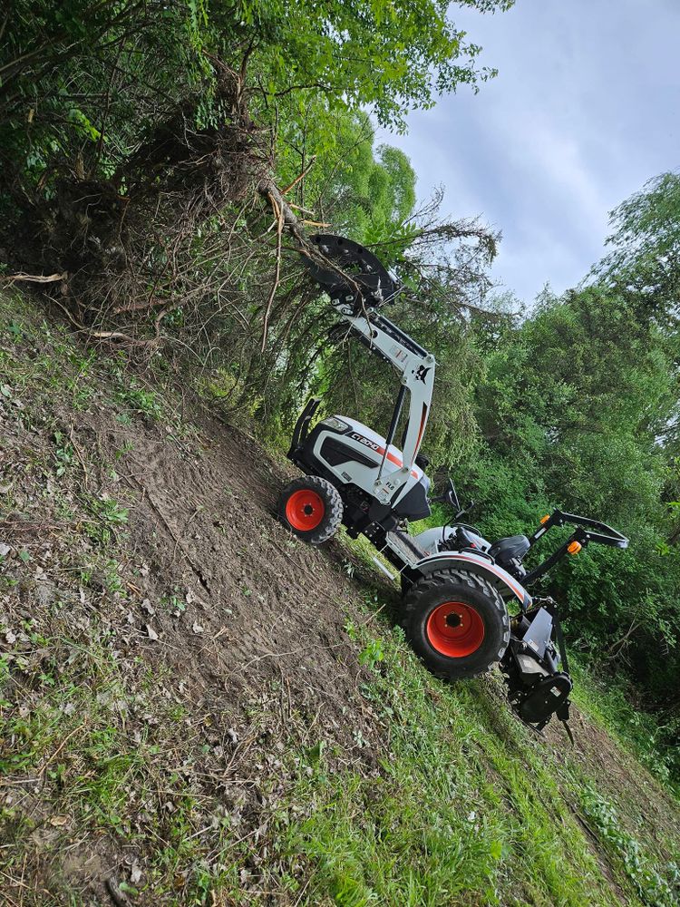 All Photos for 360 Outdoor Services in Lapeer, MI