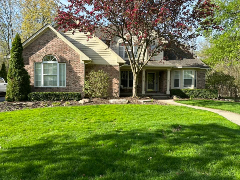 Exterior Painting for Lemos Professional Painting in Waterford Township, MI