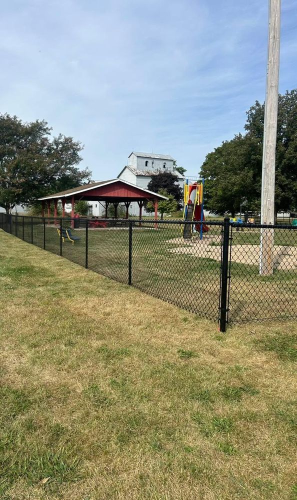 Fence Installation for Illinois Fence & outdoor co. in Kewanee, Illinois