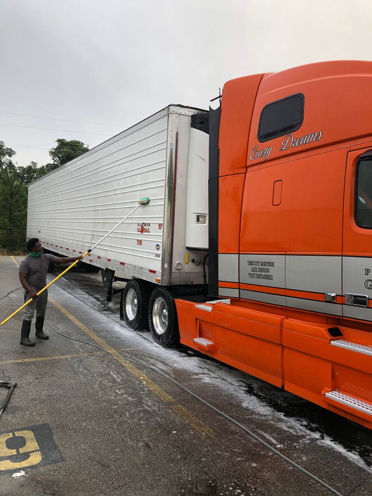 Home Softwash for Soto's Wash Crew in Atlanta, GA