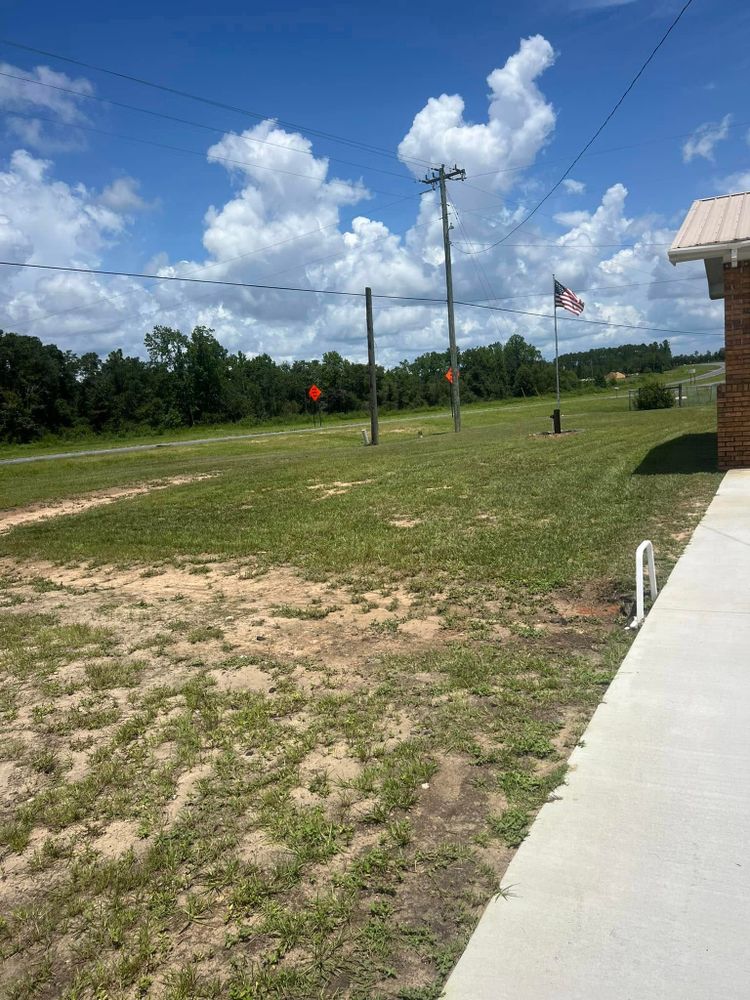 Landscaping for Joseys Lawn and Tree Care in Chipley, FL