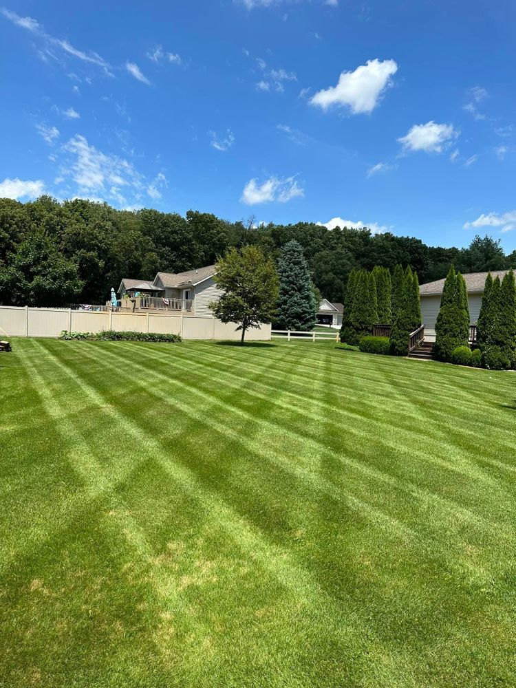 All Photos for FIRST CLASS GRASS LLC in Syracuse, IN