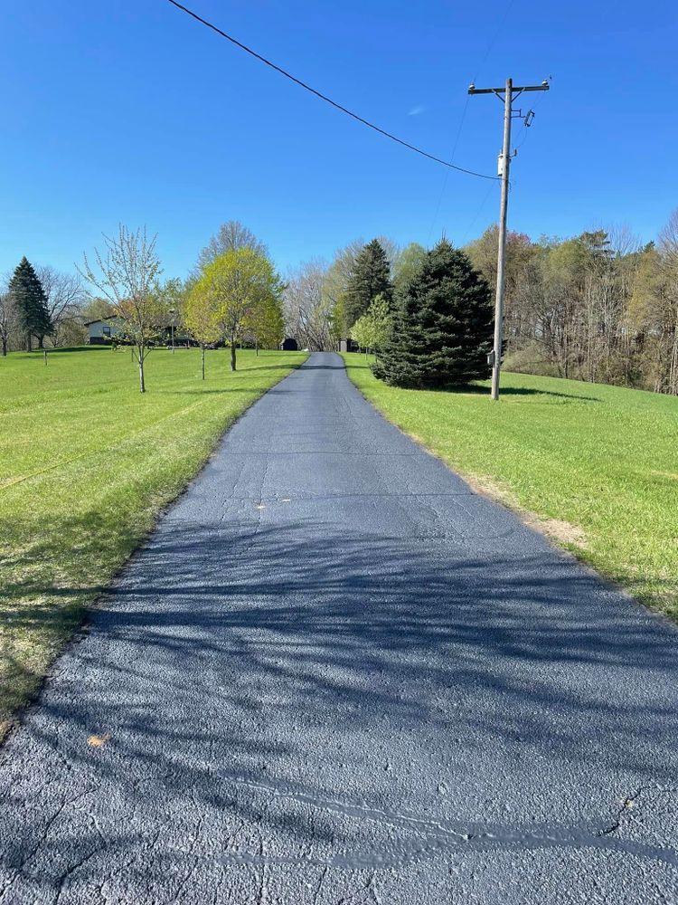 Asphalt for Buddy’s Blacktop in Cadillac, MI