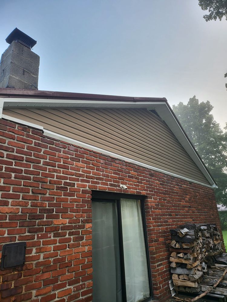 Roofing for Dave's Seamless Gutters & Contracting in Northern Cambria, Pennsylvania