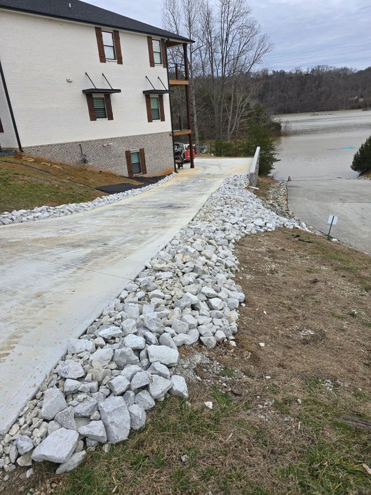 All Photos for Williams Lawn and Land in Sharps Chapel, TN