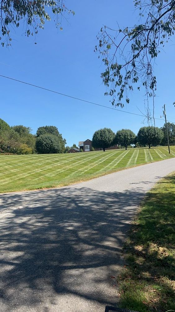 All Photos for Brixton’s Lawn Care in Wilkesboro, NC