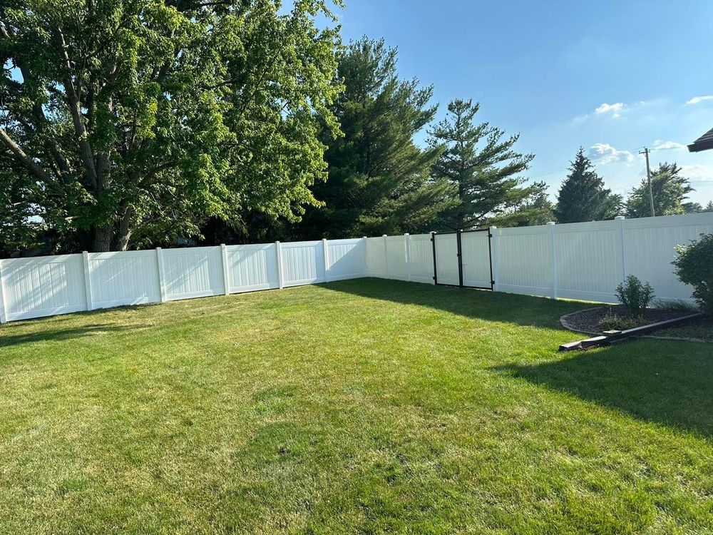 Fence Installation for Illinois Fence & outdoor co. in Kewanee, Illinois